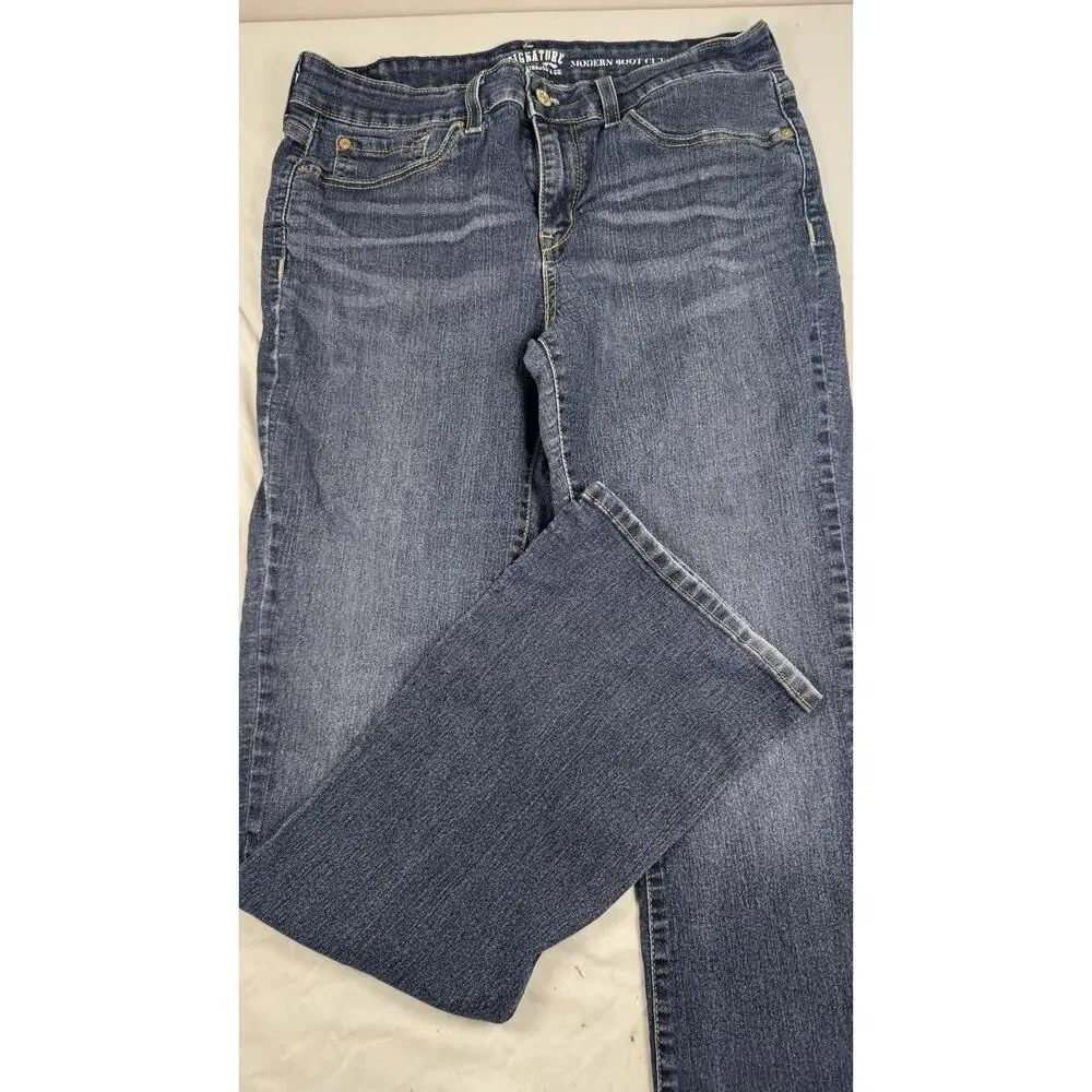 Signature Levi Strauss Bootcut Jeans Womens 32x34 Blue Wash Mid Rise Stretch